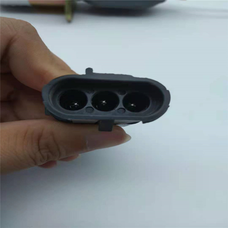 SA-3999-24 Zawór elektromagnetyczny zatrzymujący odpowiedni do czarnej wtyczki silnika wysokoprężnego Cummins Woodword