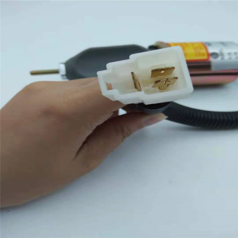 1753ES-12A3UC5B1S1 Zawór elektromagnetyczny stopu pasuje do silnika YANMAR 4TNE94 SA-3840T 12V