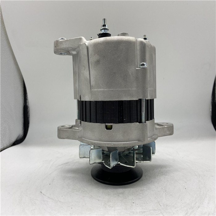 PC60-5 PC60-6 4D95 Koparka Alternator 24V 15A 600-821-3850 0-33000-5510