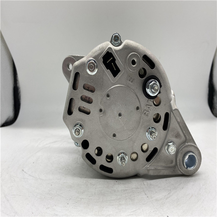 PC60-5 PC60-6 4D95 Koparka Alternator 24V 15A 600-821-3850 0-33000-5510