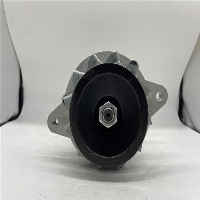 600-861-3610 Alternator koparki 24V 30A Pasuje do 4D95L PC60-8 70-8 PC110-7-8 PC130-7-8