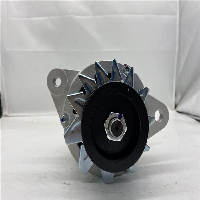 600-861-2110 Alternator koparki Pasuje do alternatora silnika Diesla 4D102 PC75UU-3 PC7500-3
