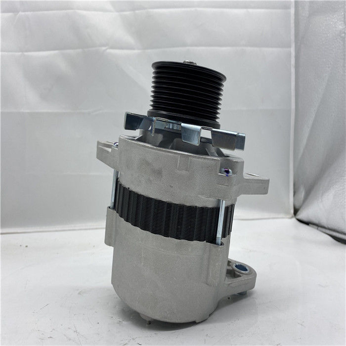 600-861-2110 Alternator koparki Pasuje do alternatora silnika Diesla 4D102 PC75UU-3 PC7500-3