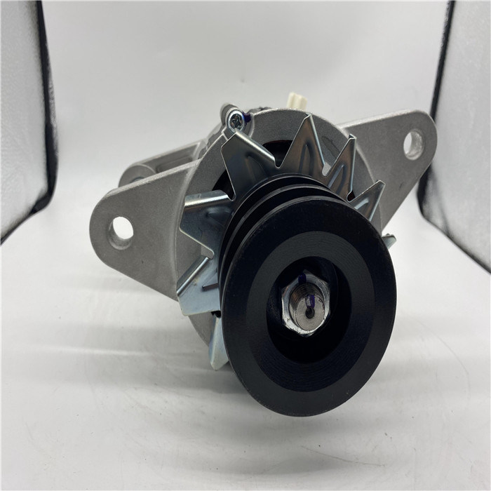 1-81200-440-2 Pasuje do 6BD1 Isuzu Alternator EX200-2 Silnik 0-33000-6552 Podwójne gniazdo zasilania