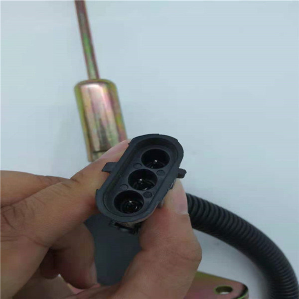 SA-4697-24 zawór elektromagnetyczny zatrzymania 24 V pasuje do silnika wysokoprężnego koparki Cummins