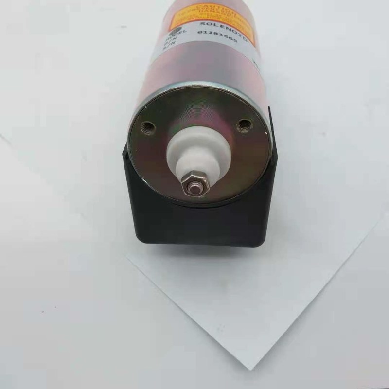 01181665 Zawór elektromagnetyczny zatrzymania pasujący do części elektrycznych koparki Deutz SK200-8 24 V