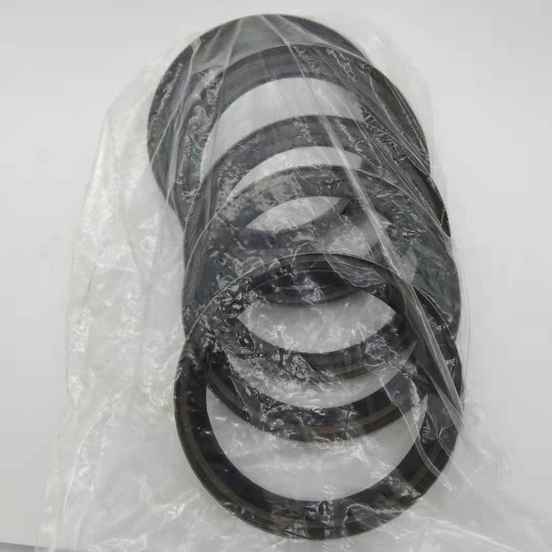 07012-10100 Uszczelka olejowa spychacza Shantui SD22 SD32 D85A-18 D85A-21 D155A-1