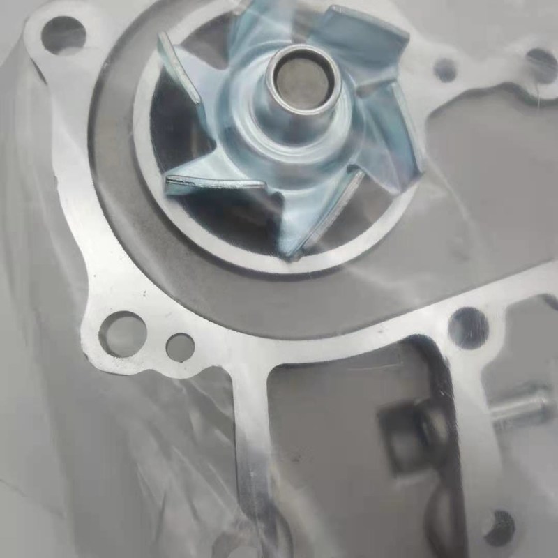 1K321-73030 Pompa wodna pasuje do KX151 KX161 Silnik V2403 4D87 PC56 Koparka Części do wózków widłowych